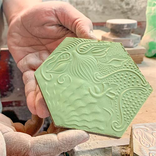 Fabricación técnica de 1900 Mosiaco original Petit Gaudí