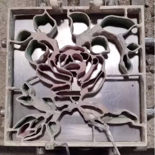 Molde tradicional de rosa Sant Jordi en mosaico hidráulico | Técnica original 1904