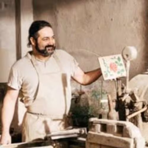 Jaime Torrejón Maestro mosaista trabajando mosaico hidráulico | Proceso artesanal Mosaics Martí