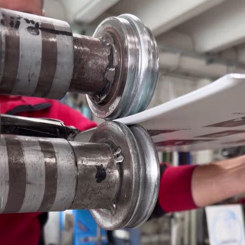 Rótulos antiguos detalle de abombado manual clásico italiano Rótulos antiguos detalle de abombado manual clásico italiano