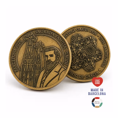 Medalla conmemorativa Gaudí 2026 fabricada en Barcelona con sello Petit Gaudí.