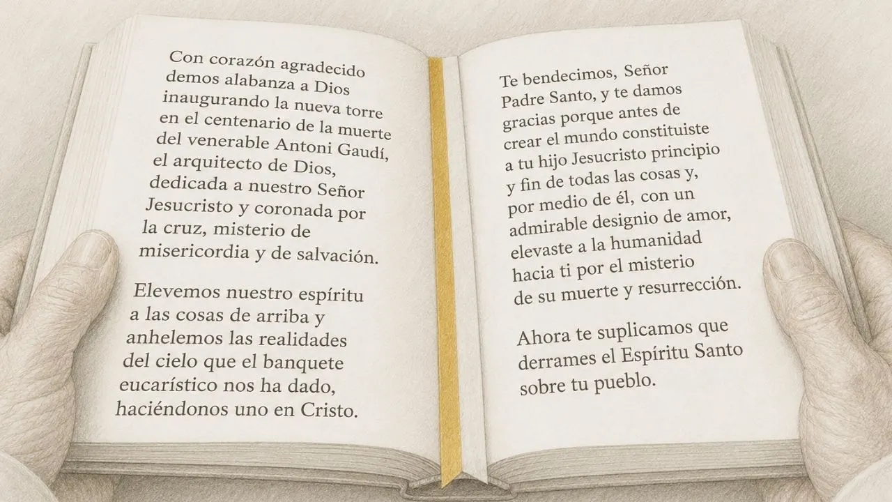 Libro abierto con la transcripción de la oración del Papa León XIV durante la bendición de la Torre de Jesucristo de la Sagrada Familia.