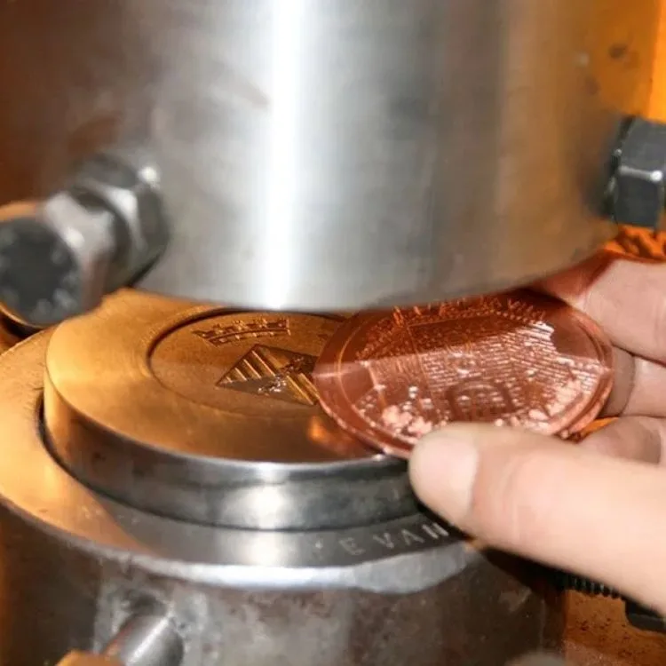 Fabricación de medalla metálica en Barcelona Fabricación de medalla metálica personalizada en Barcelona por Insígnies Pujol