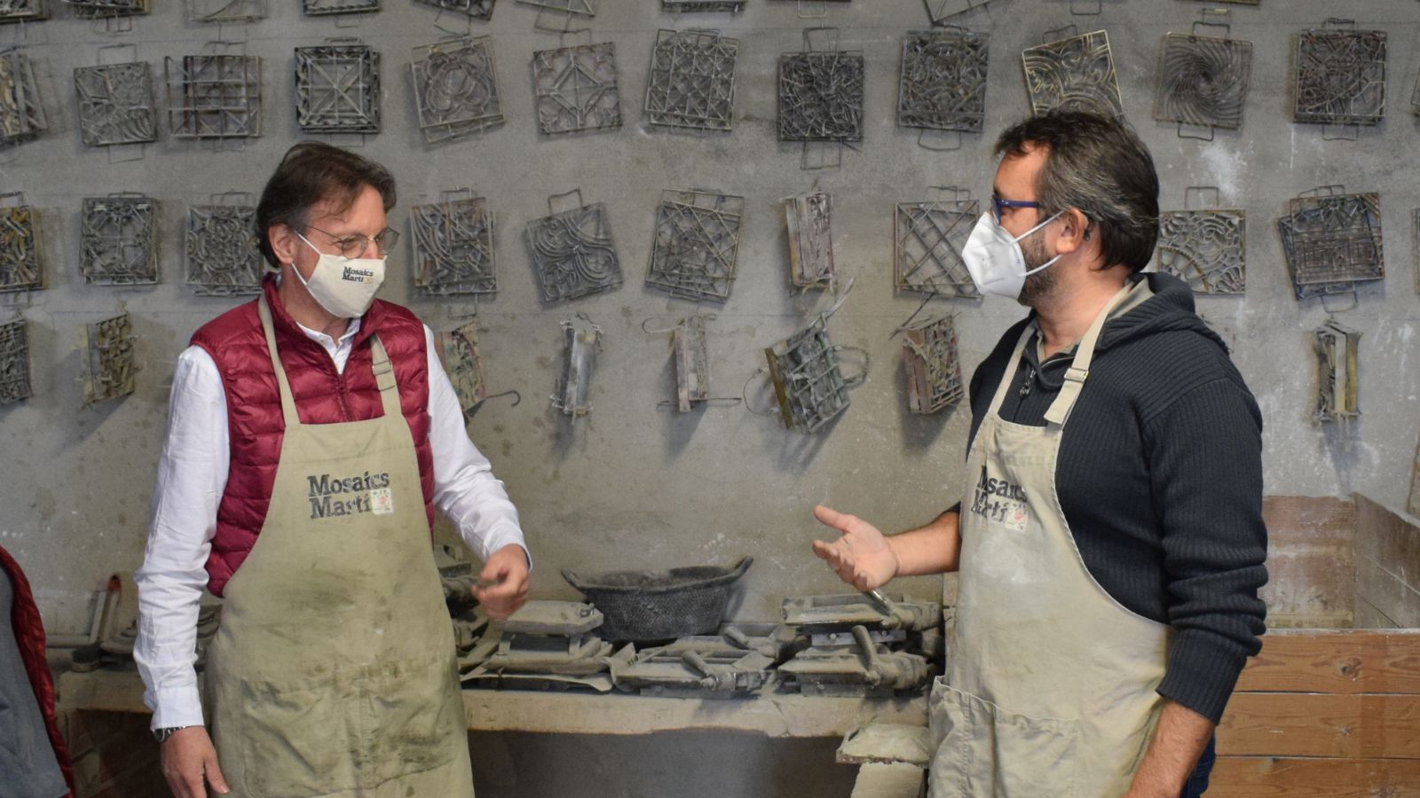 El Panot Gaudí en el taller de Mosaics Martí